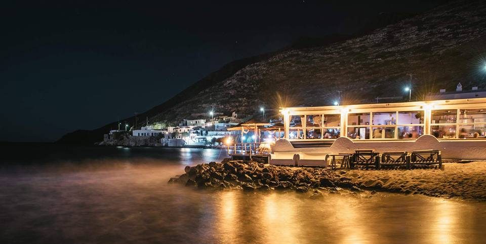 Folie all day bar restaurant Sifnos – διοργάνωση γάμου