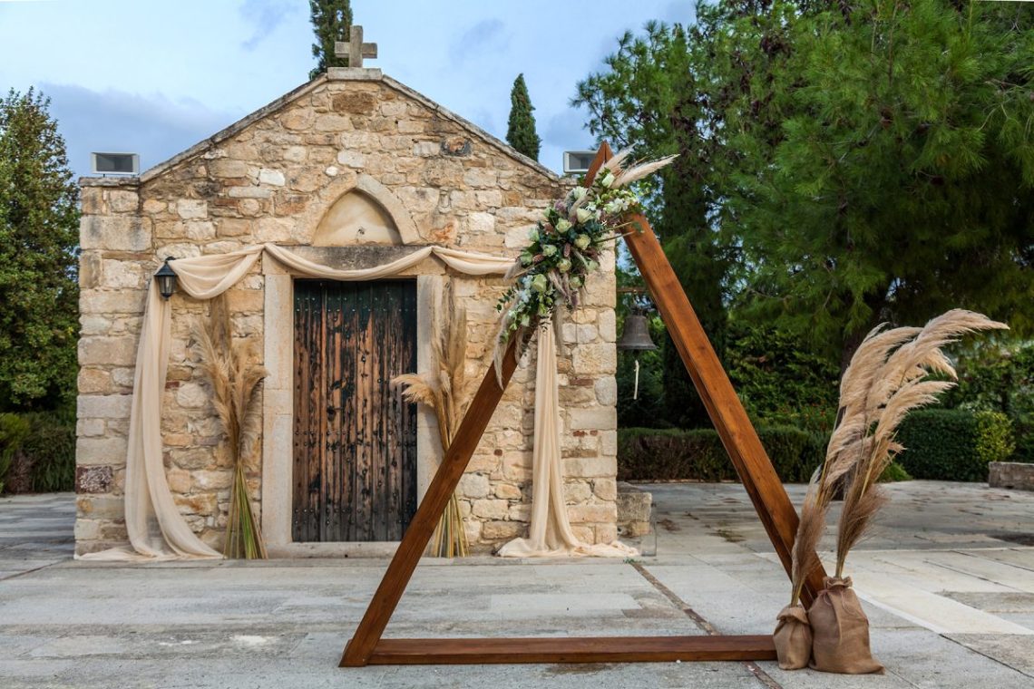 Eri’s Minimal Weddings