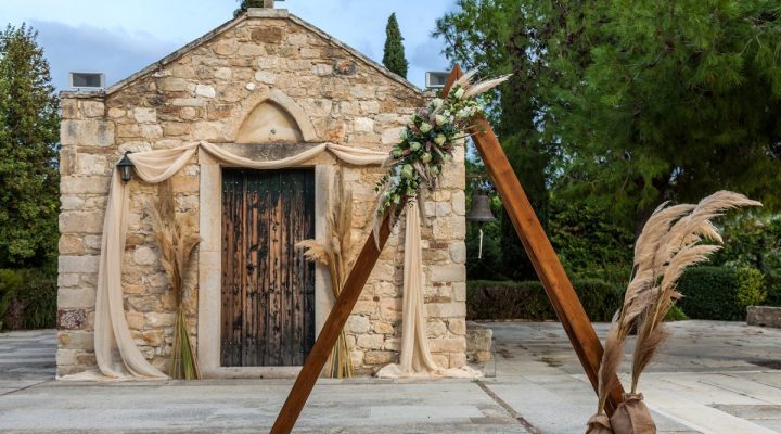 Eri’s Minimal Weddings